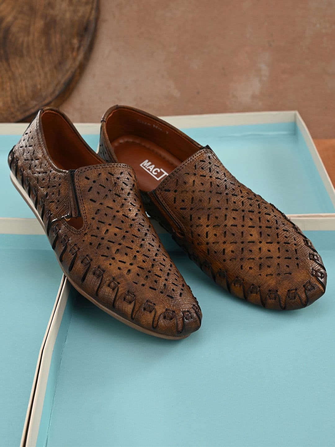 Mactree Men Coffee Brown Shoe-Style Sandals - view 1