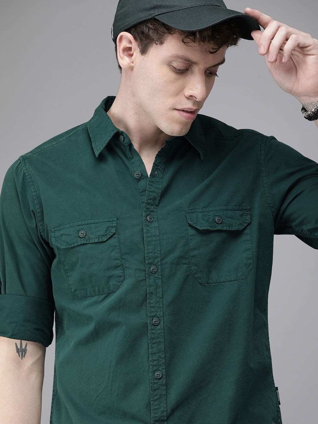 Roadster Men Green Regular Fit Solid Casual Shirt - view 1