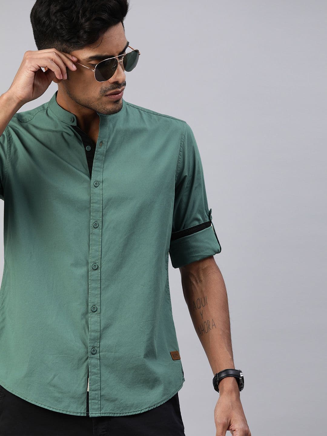 Roadster Men Green Regular Fit Solid Casual Shirt - view 1