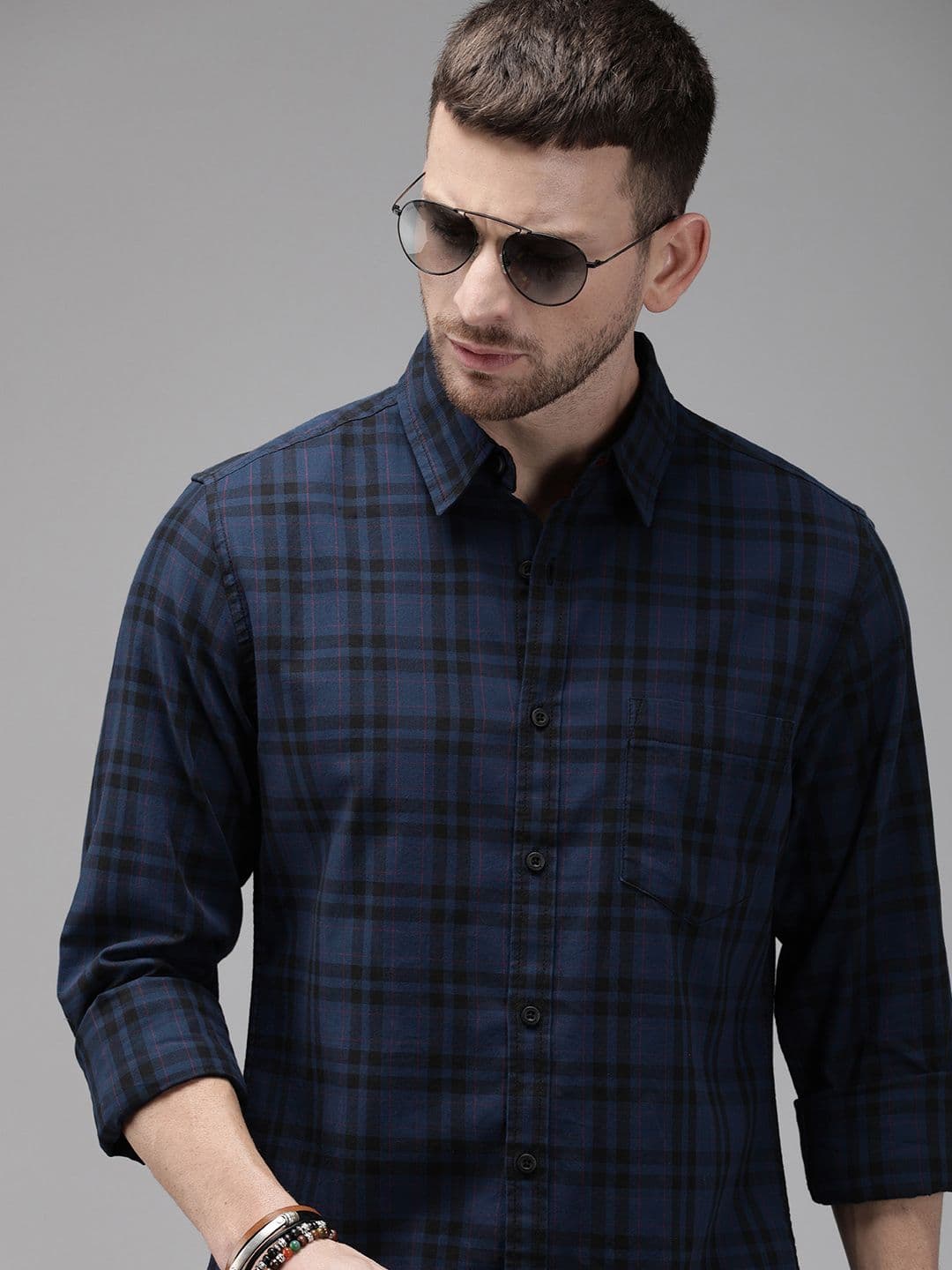 Roadster Men Navy Blue & Black Regular Fit Checked Casual Shirt - view 1