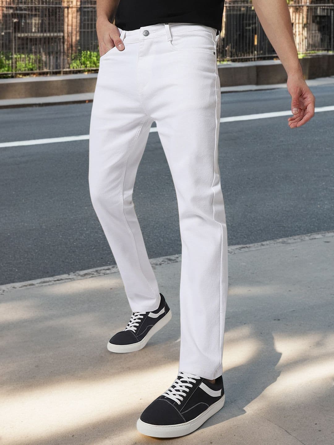 Urbano Fashion Men White Slim Fit Mid-Rise Clean Look Stretchable Jeans - view 1