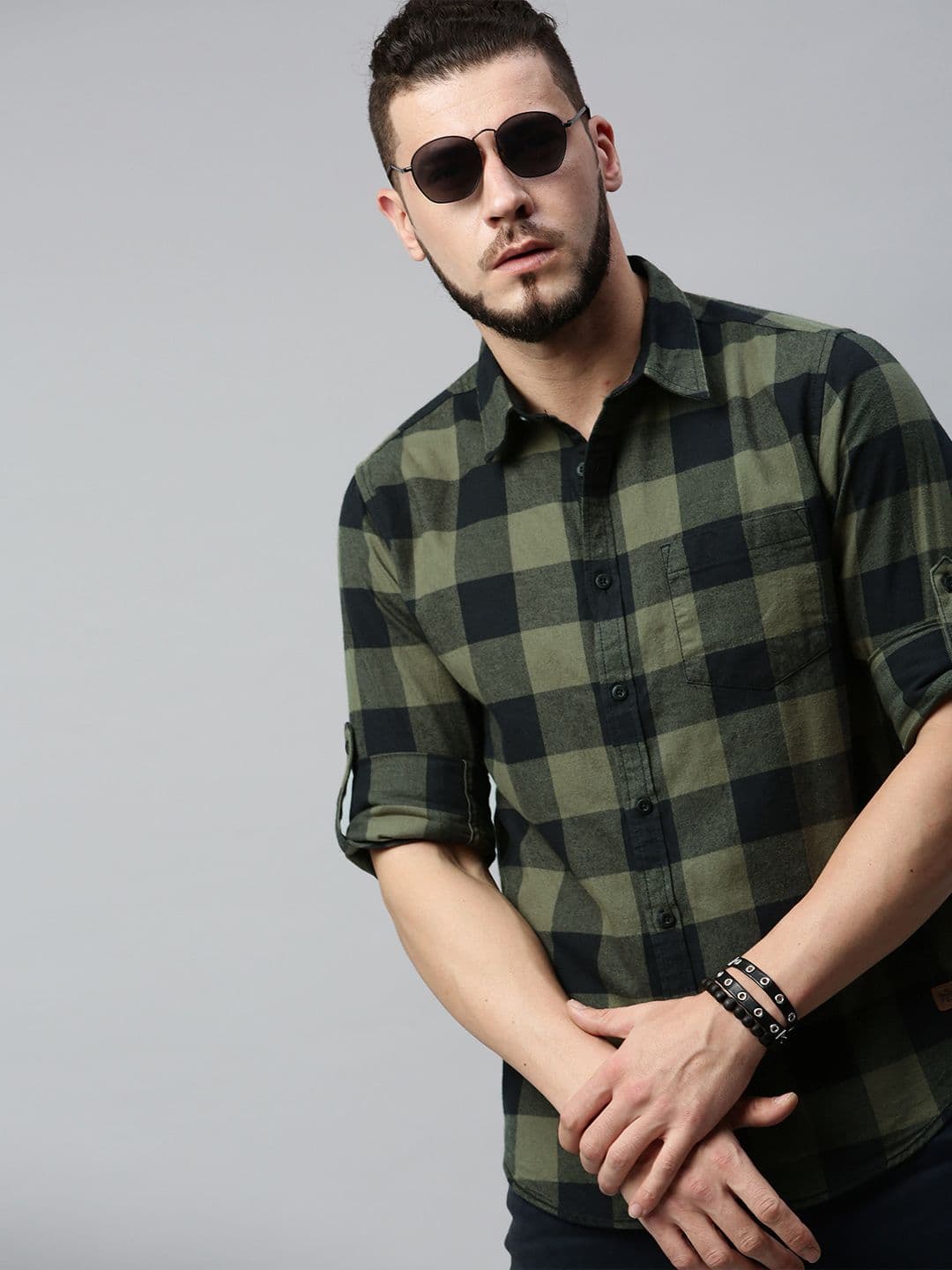 Roadster Men Olive Green & Black Regular Fit Checked Casual Shirt - view 1