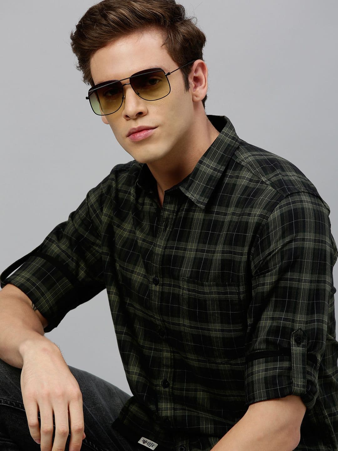 Roadster Men Olive Green & Black Regular Fit Checked Casual Shirt - view 1