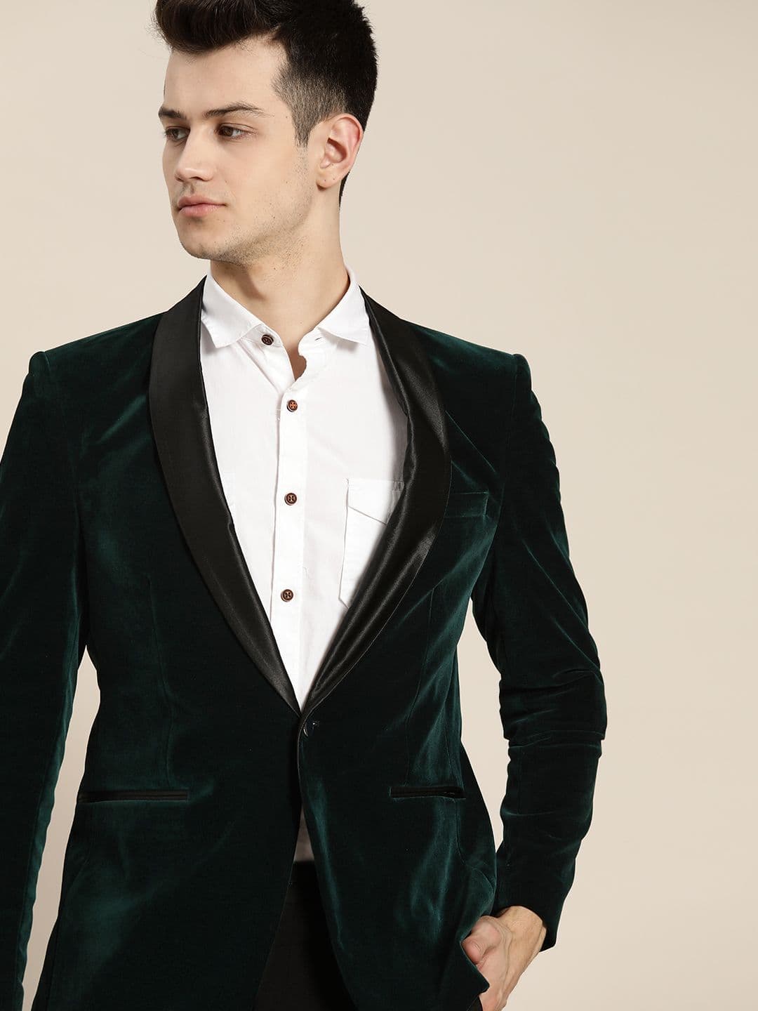 INVICTUS Men Green Solid Slim Fit Velvet Finish Single-Breasted Tuxedo - view 1