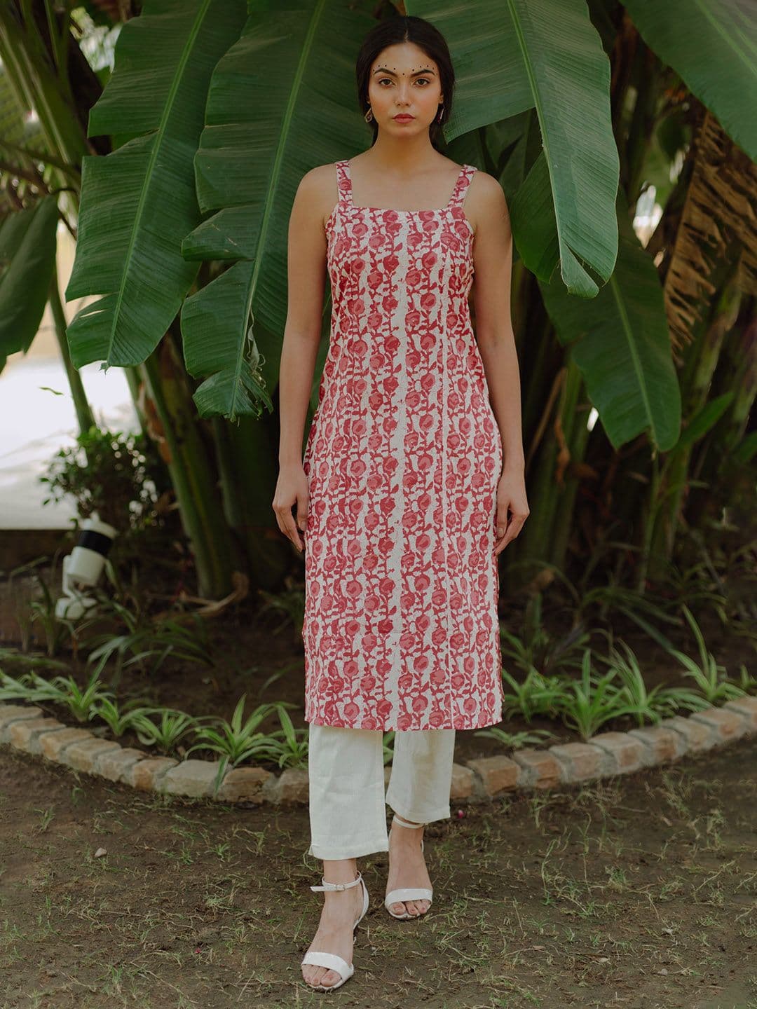 anayna Women Pink & Magenta Printed Strappy Straight Kurta - view 1