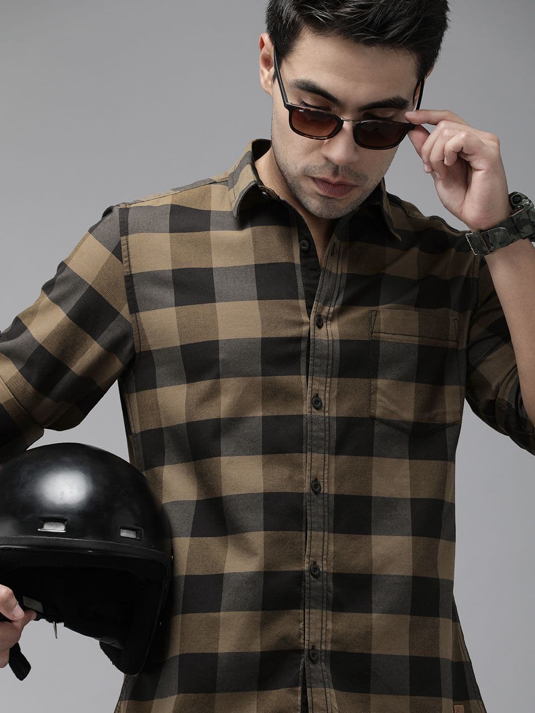 Roadster Men Brown & Black Slim Fit Checked Casual Shirt - view 1