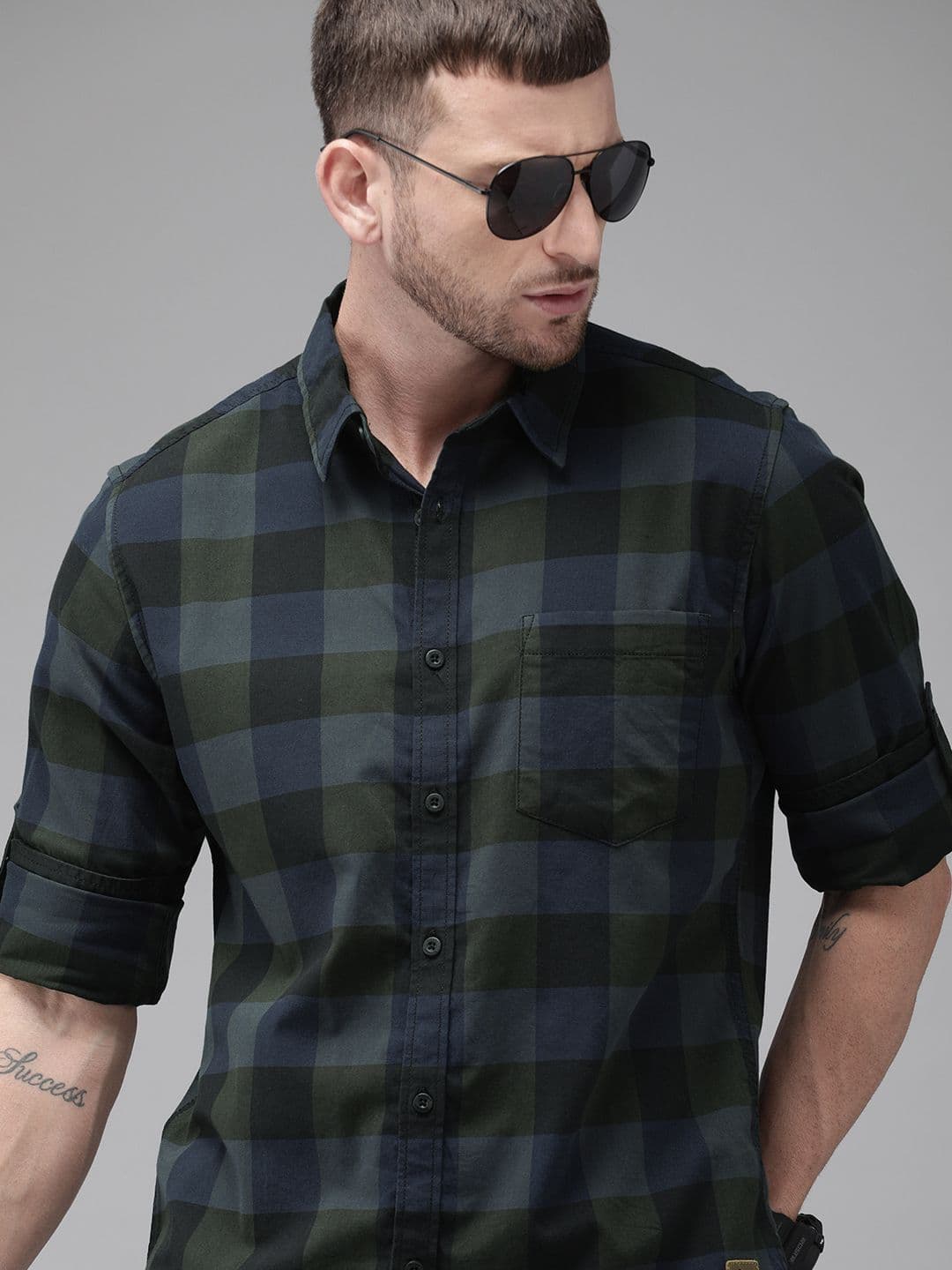 Roadster Men Navy Blue & Green Regular Fit Checked Sustainable Casual Shirt - view 1
