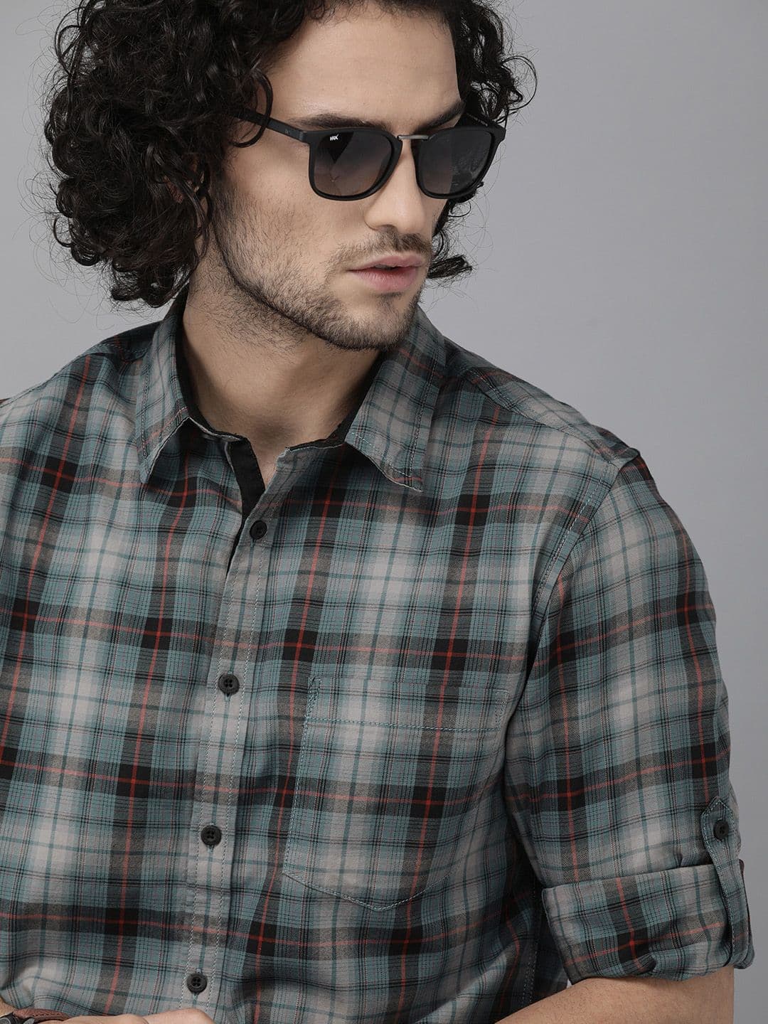 Roadster Men Grey & Black Slim Fit Checked Casual Shirt - view 1