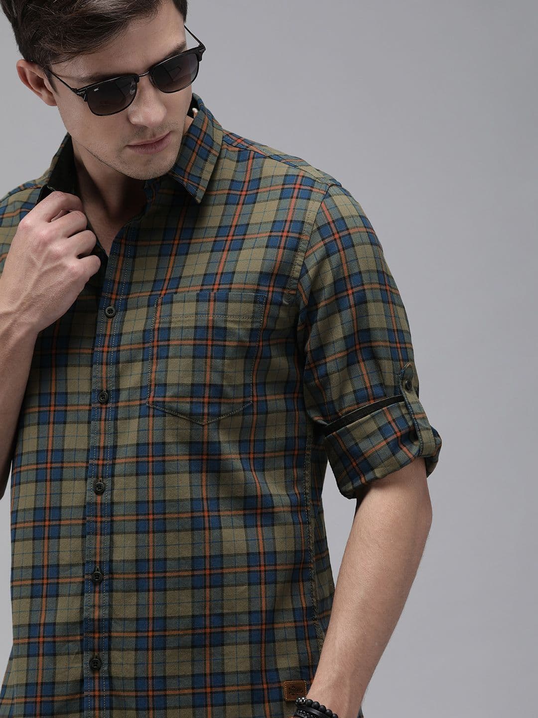 Roadster Men Navy Blue & Olive Green Regular Fit Checked Casual Sustainable Shirt - view 1