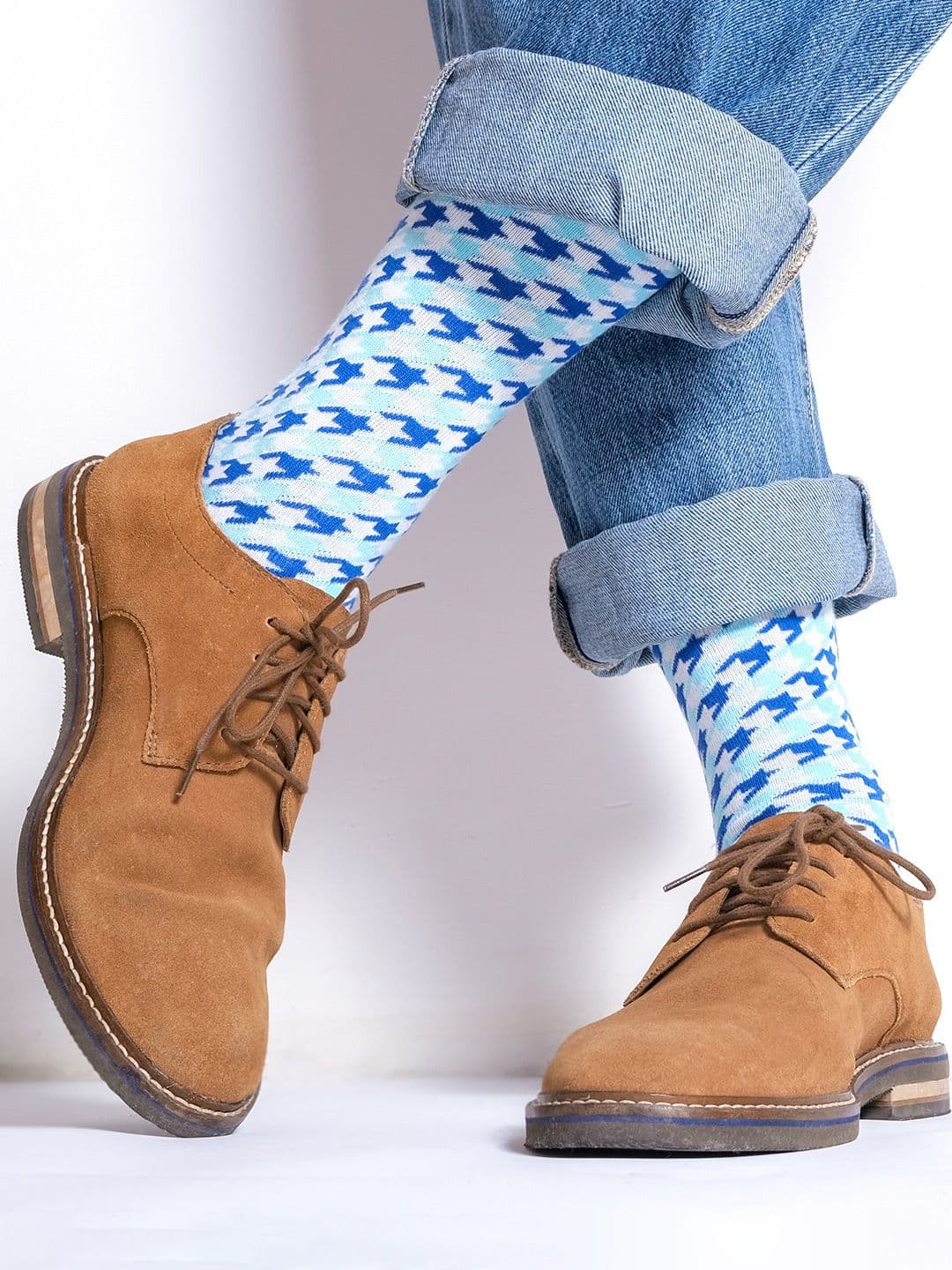 Mint & Oak Men White & Blue Patterned Calf-Length Socks - view 1