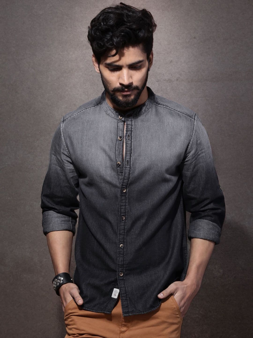 Roadster Men Charcoal Grey Washed Casual Shirt - view 1