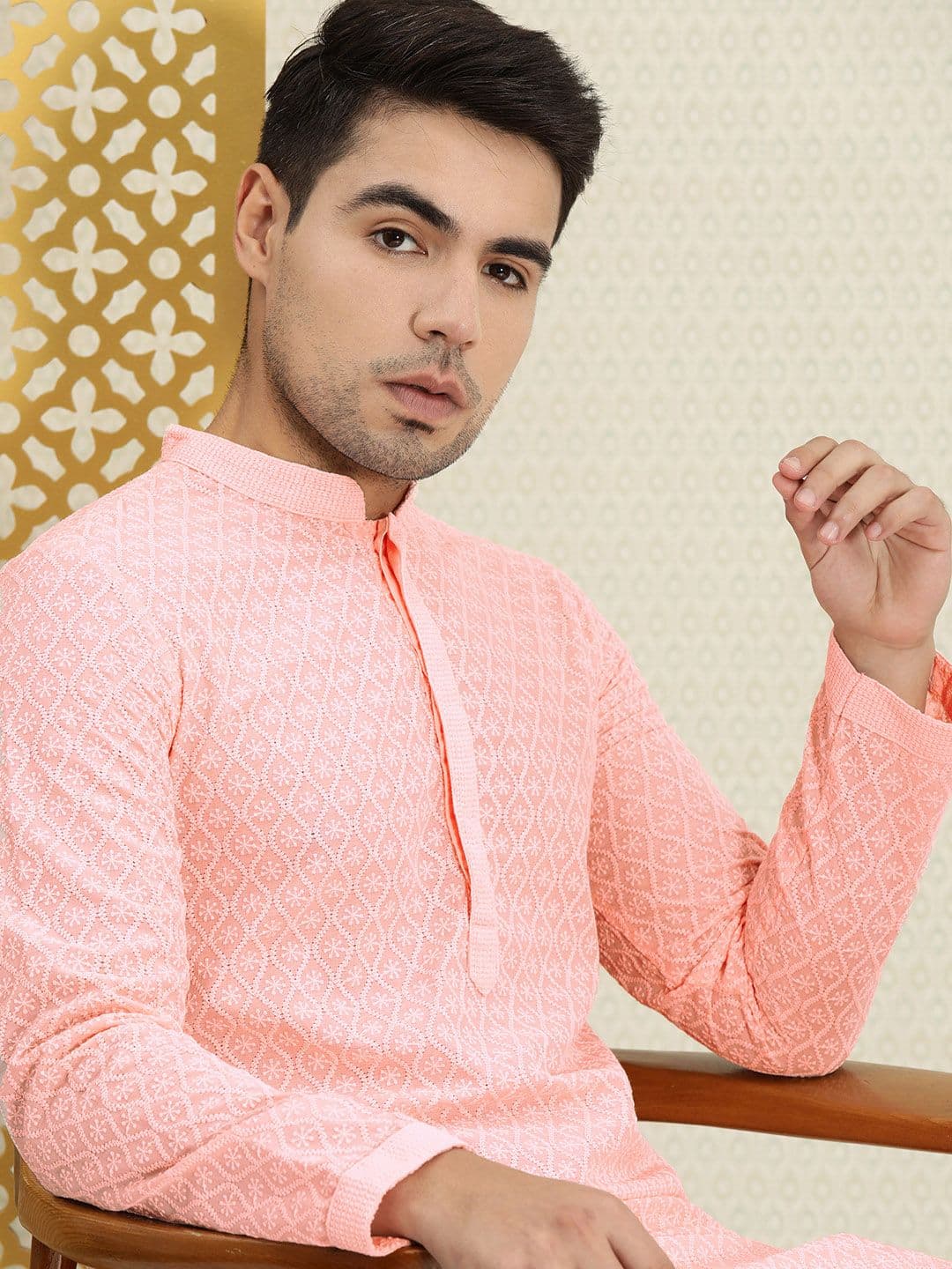 House of Pataudi Men Pink Authentic Hand Embroidered Chikankari Kurta - view 1