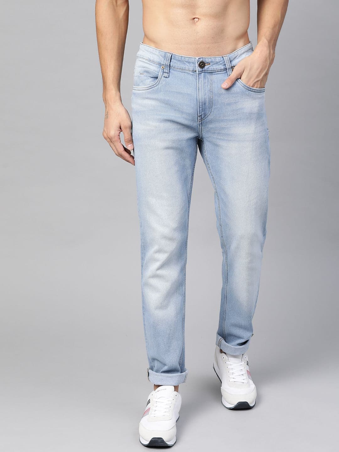 Roadster Men Blue Light Fade Slim Tapered Fit Stretchable Jeans - view 1