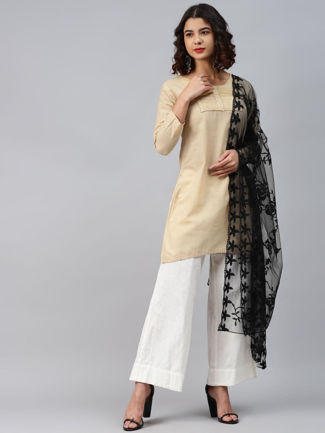 WEAVERS VILLA Black Embroidered Dupatta - view 1