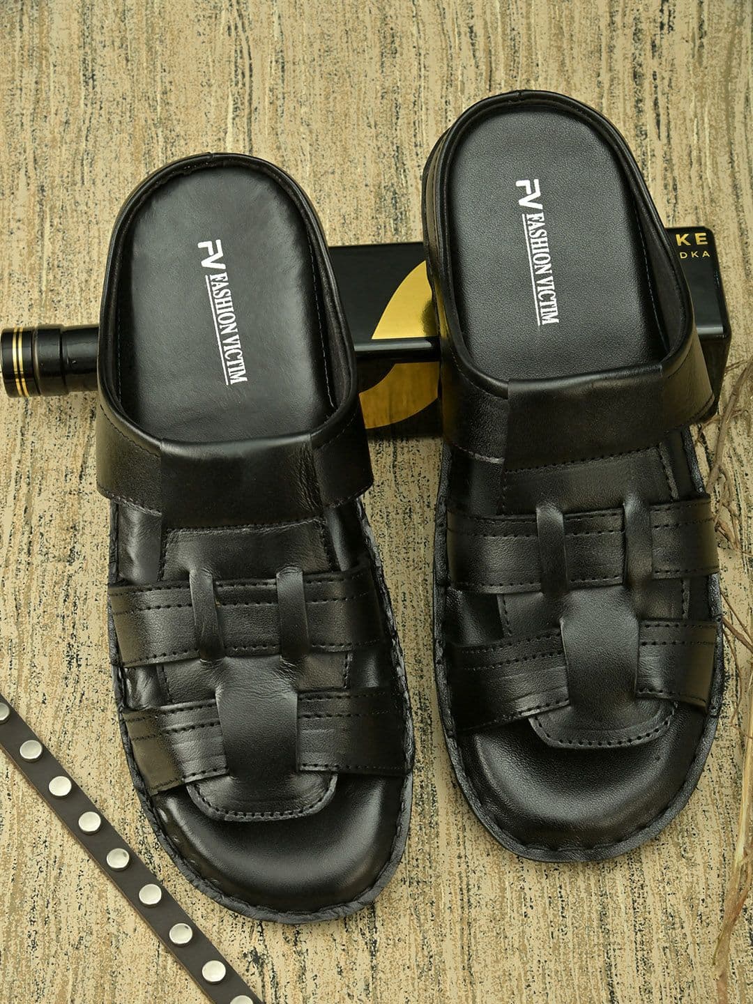 Fashion Victim Men Black Leather Comfort Sandals - view 1