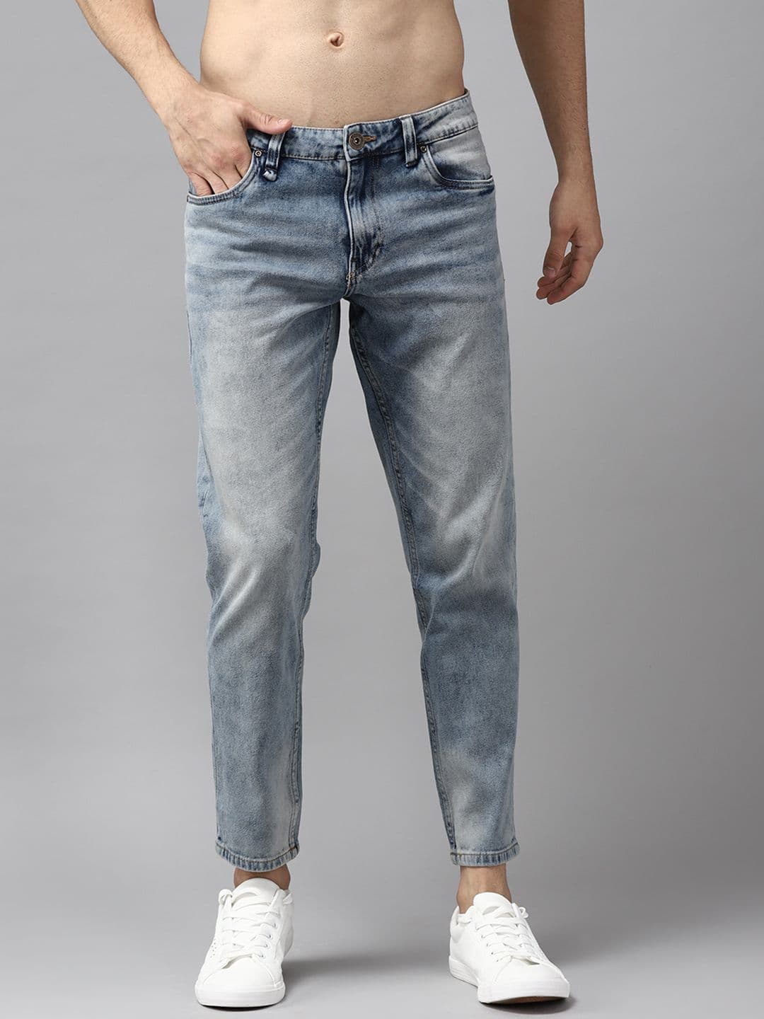 Roadster Men Blue Carrot Fit Light Fade Stretchable Jeans - view 1