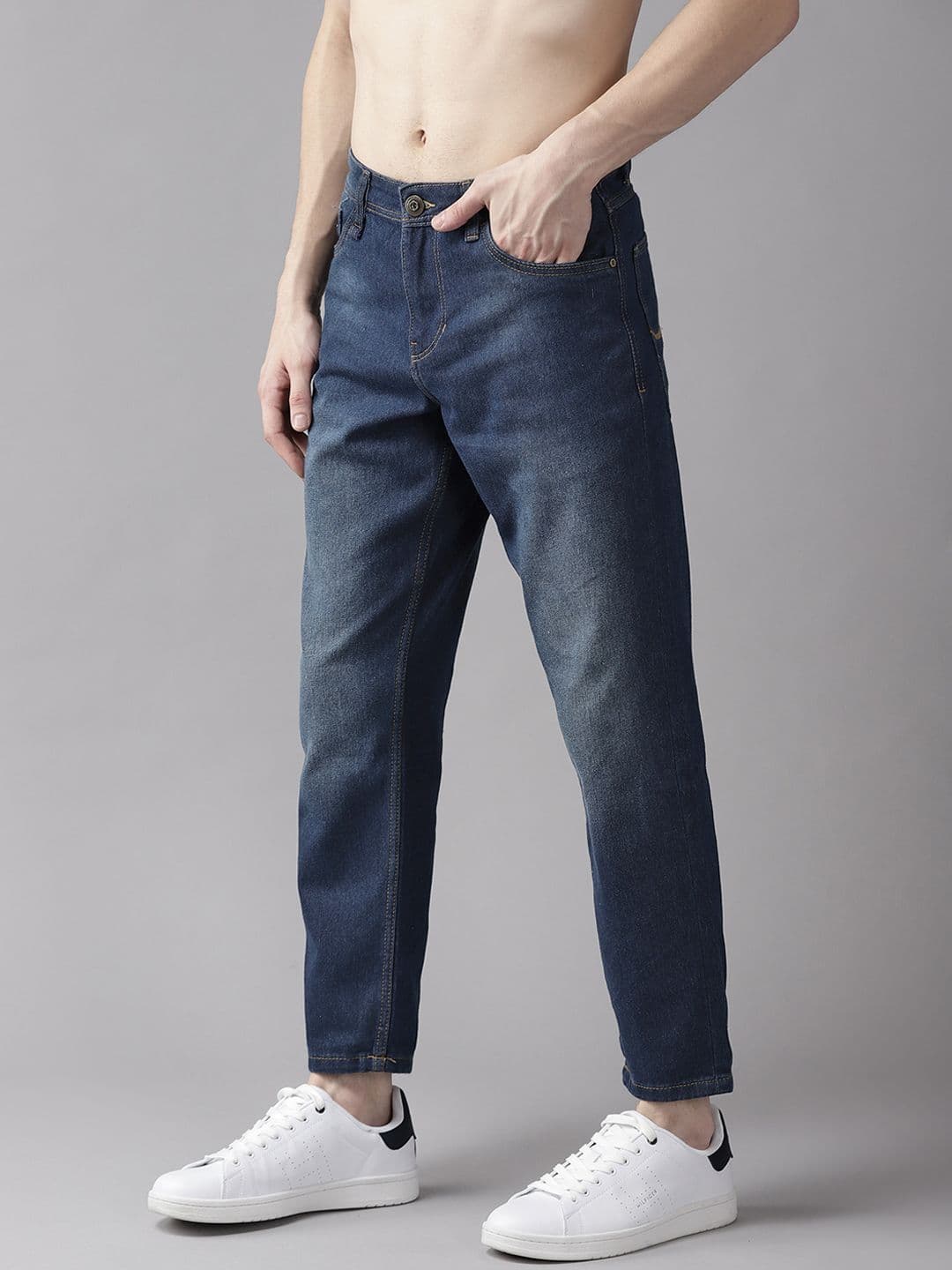 Roadster Men Blue Light Fade Stretchable Jeans