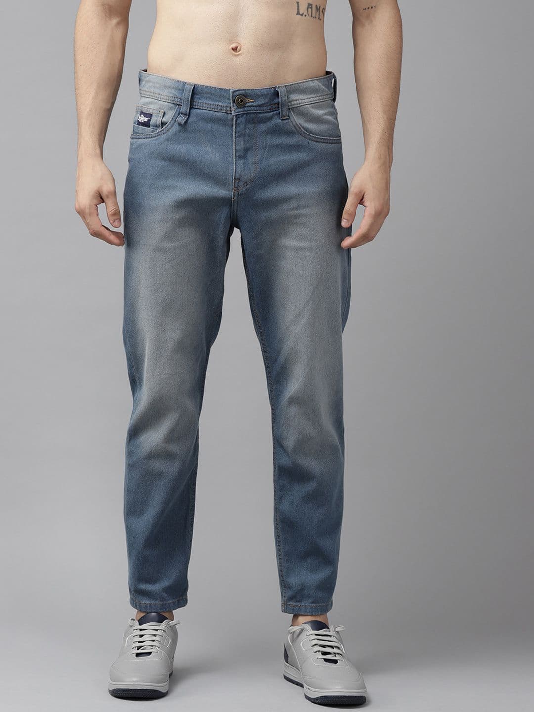Roadster Men Blue Carrot Fit Light Fade Stretchable Jeans - view 1