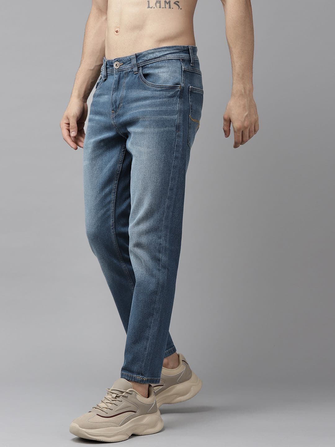 Roadster Men Blue Carrot Light Fade Stretchable Jeans