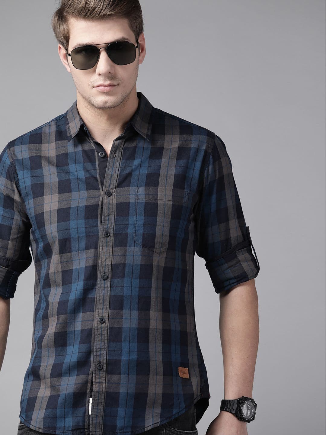 Roadster Men Navy Blue & Grey Checked Pure Cotton Casual Shirt - view 1