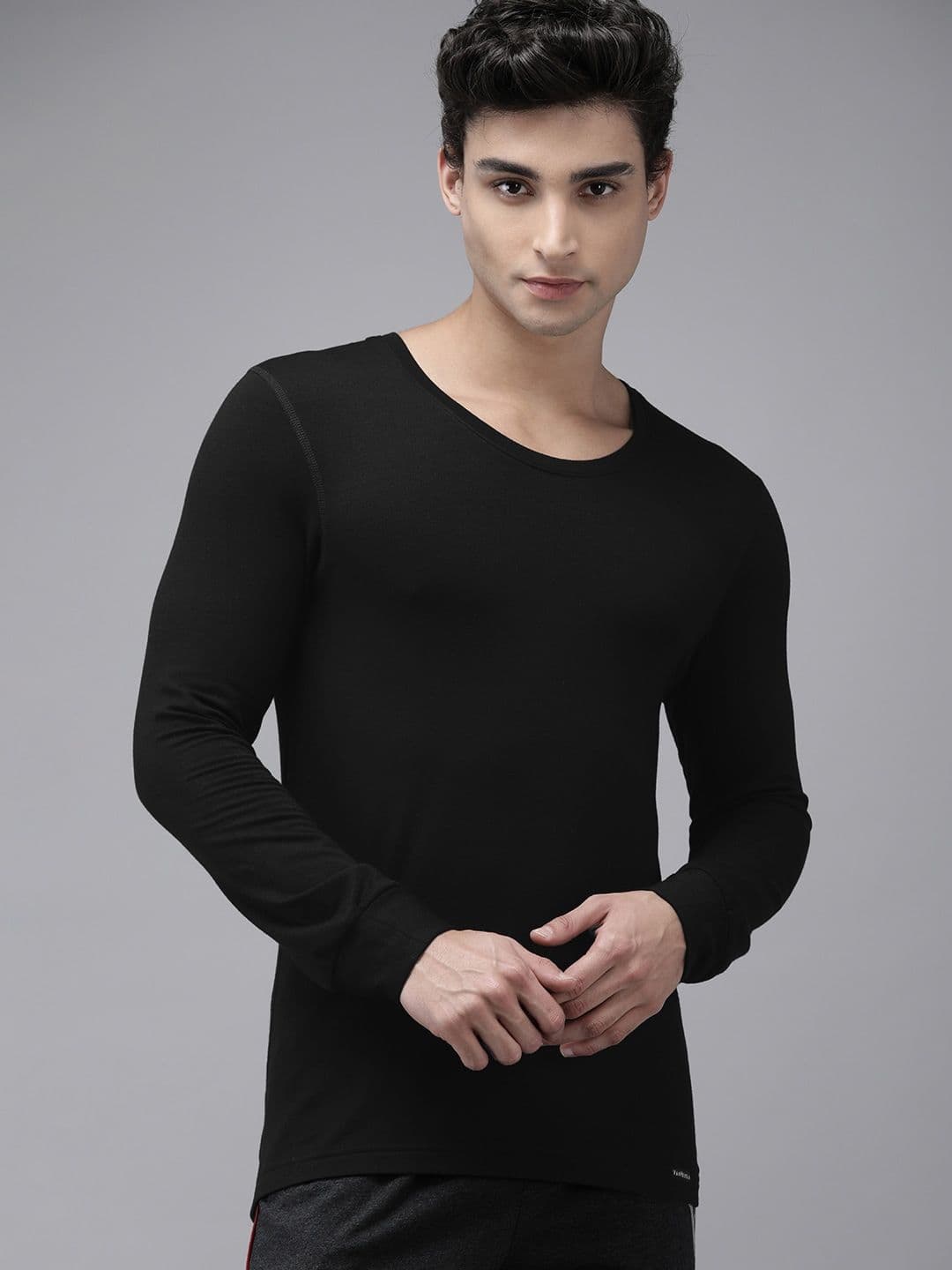 Van Heusen Innerwear Men Solid Warmtech Low Neck Thermal Top - view 1