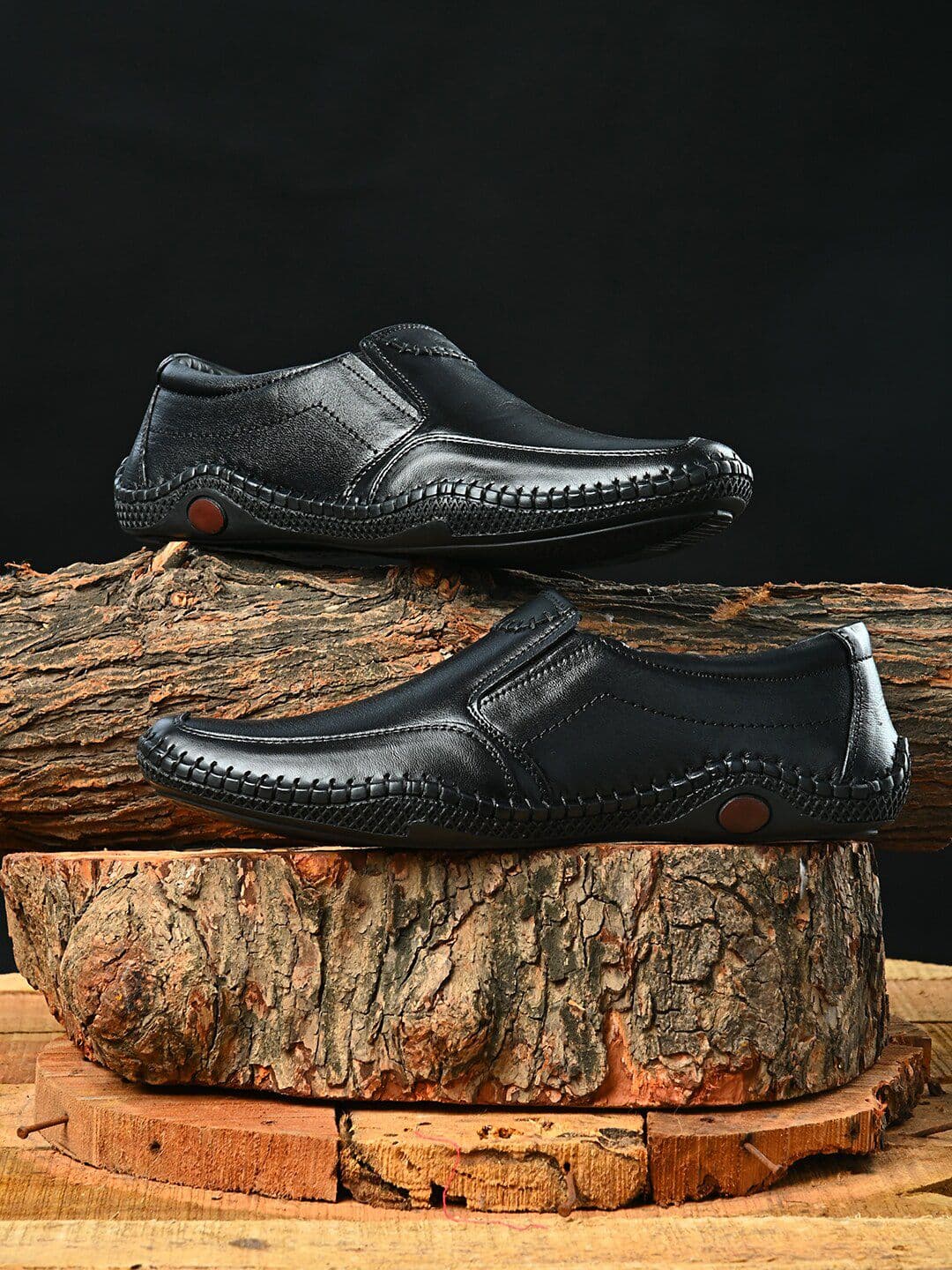 Mactree Men Black Solid Leather Formal Loafers - view 1