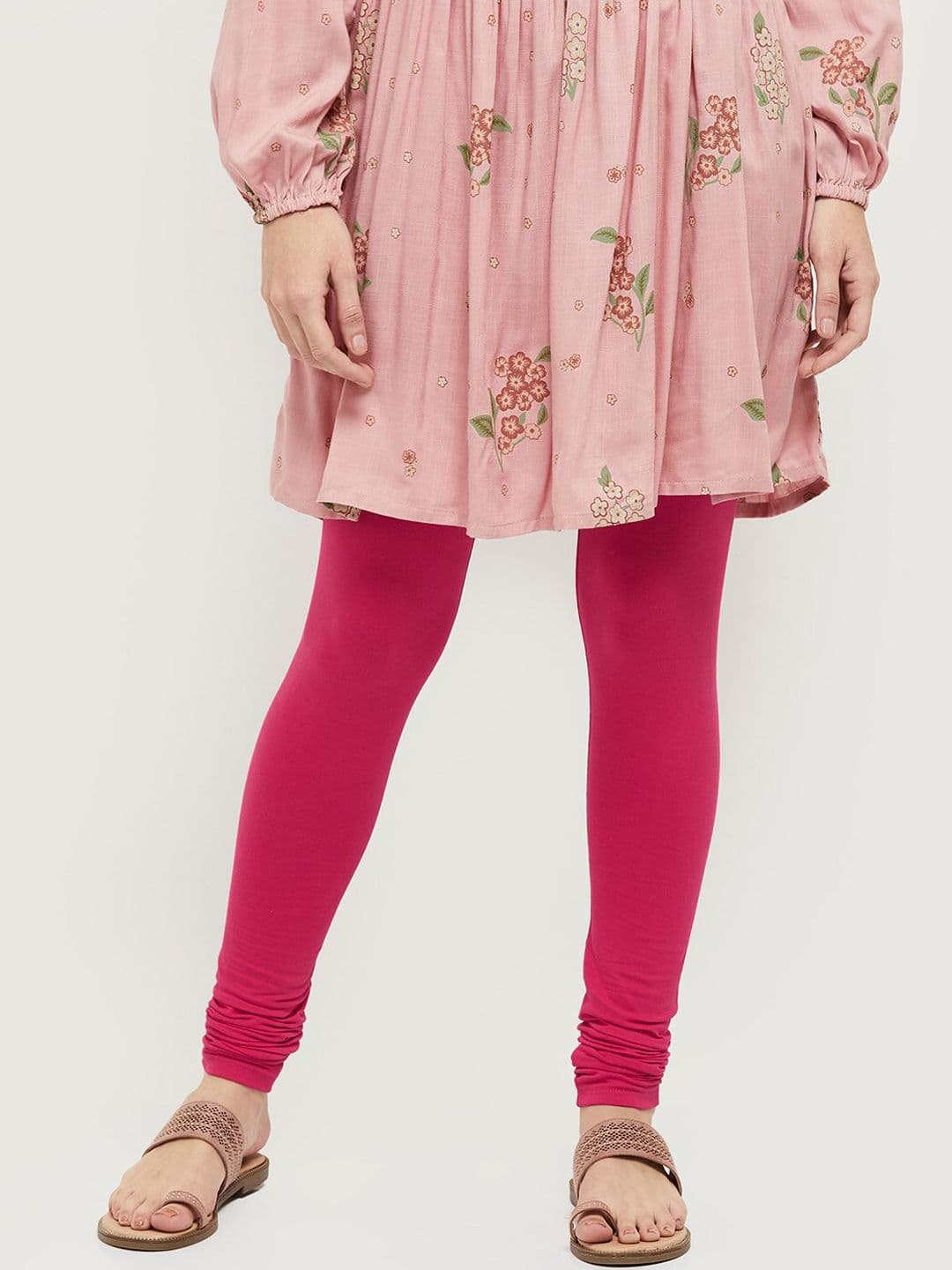 max Women Fuchsia Solid Mid Rise Leggings - view 1