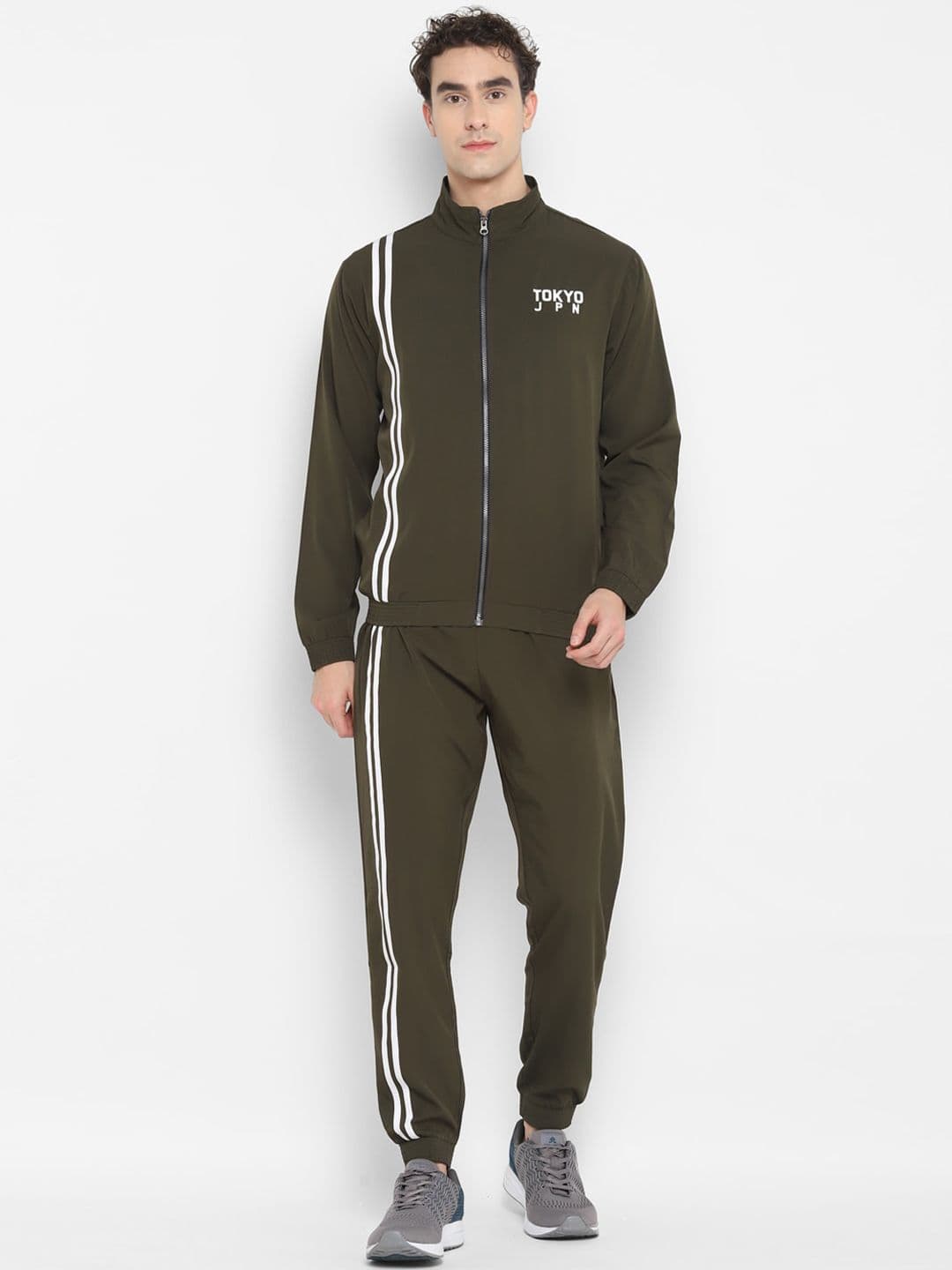 Yuuki Men Olive Green Solid Tracksuit