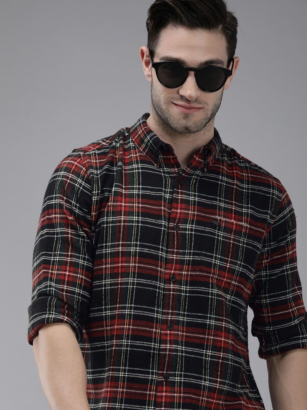 THE BEAR HOUSE Men Black & Red Slim Fit Tartan Checked Flannel Pure Cotton Casual Shirt - view 1