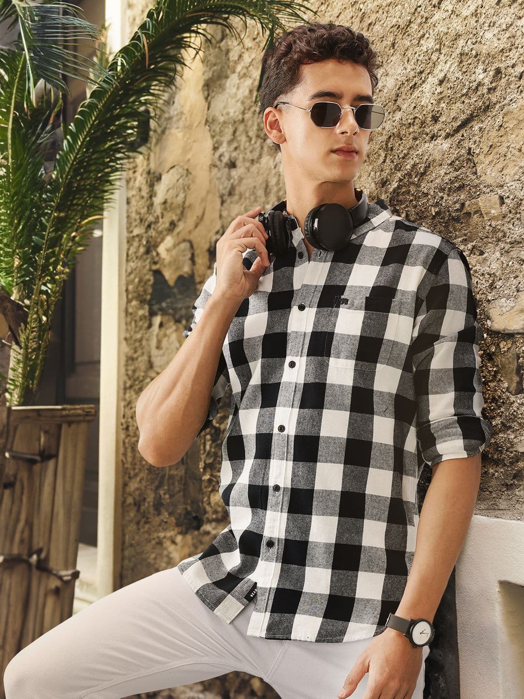 THE BEAR HOUSE Men Black Slim Fit Pure Cotton Checked Casual Shirt - view 1