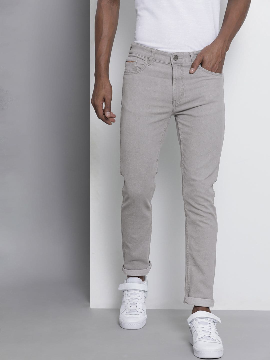 The Indian Garage Co Men Grey Slim Fit Mid-Rise Clean Look Stretchable Jeans - view 1