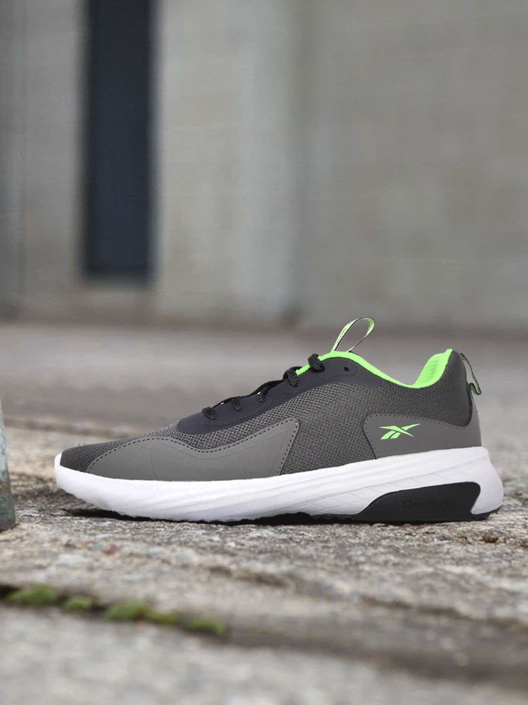 Reebok Men Charcoal Grey Woven Design Z Metro Edge MS Running Shoes - view 1