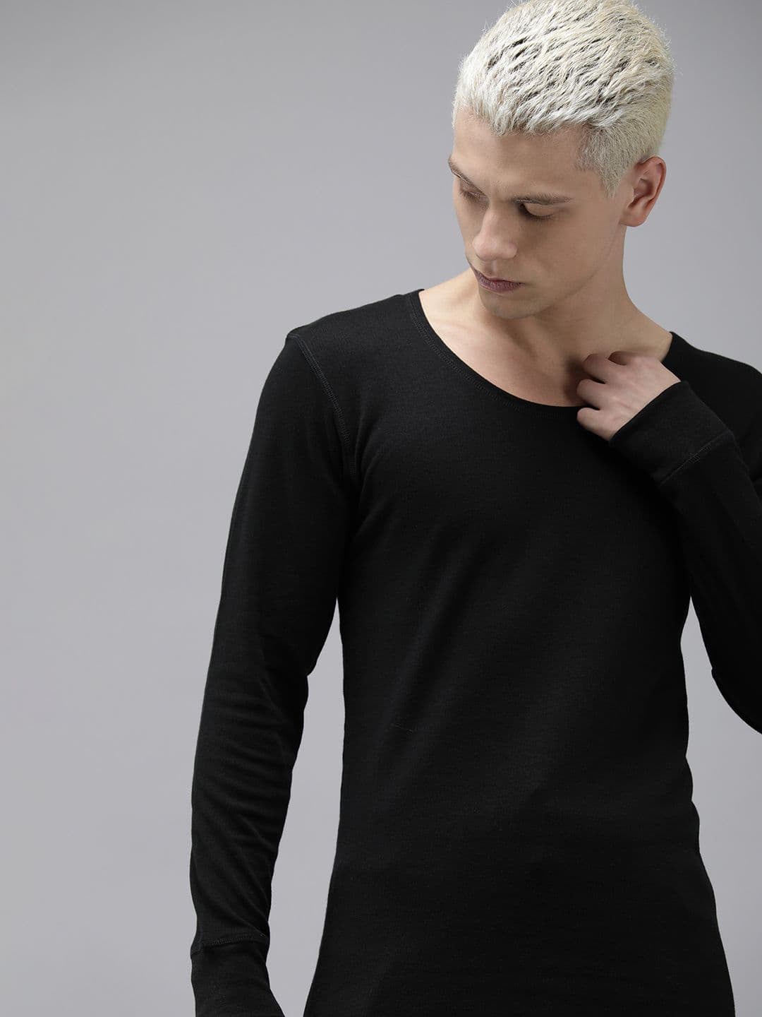 Van Heusen Innerwear Men Solid Warmtech Anti Bacterial Thermal Top - view 1