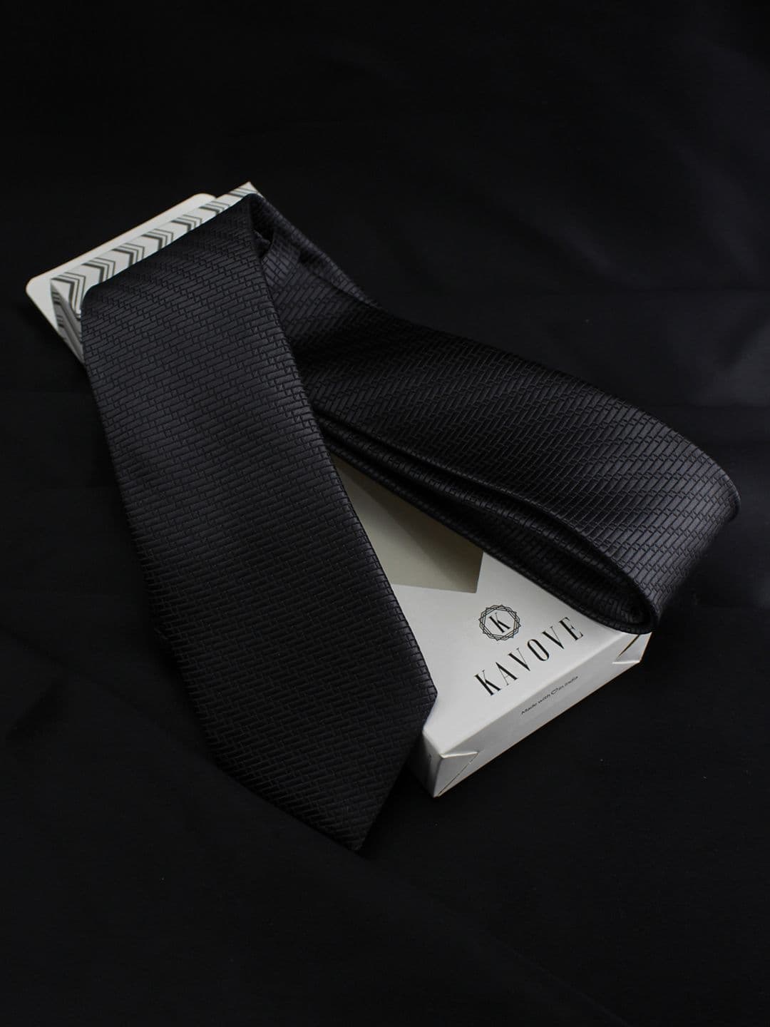 Kavove Men Grey Woven Design Broad Tie - view 1