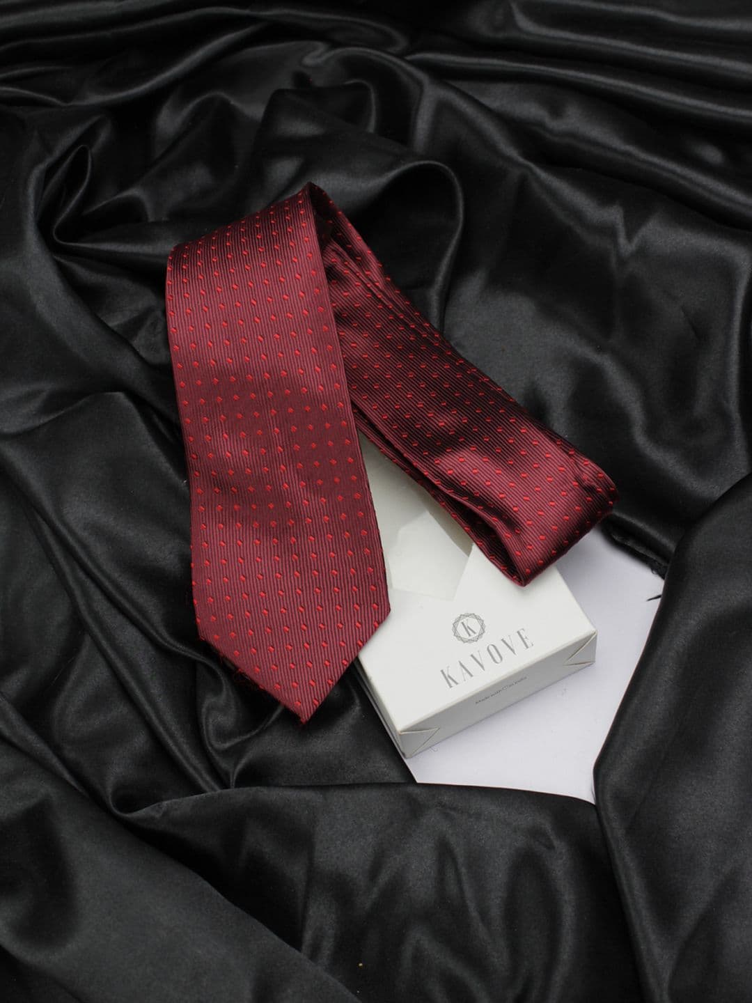Kavove Men Maroon Printed Broad Tie - view 1