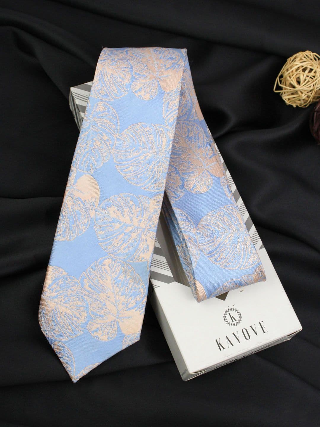 Kavove Men Blue & Beige Woven Design Broad Tie - view 1