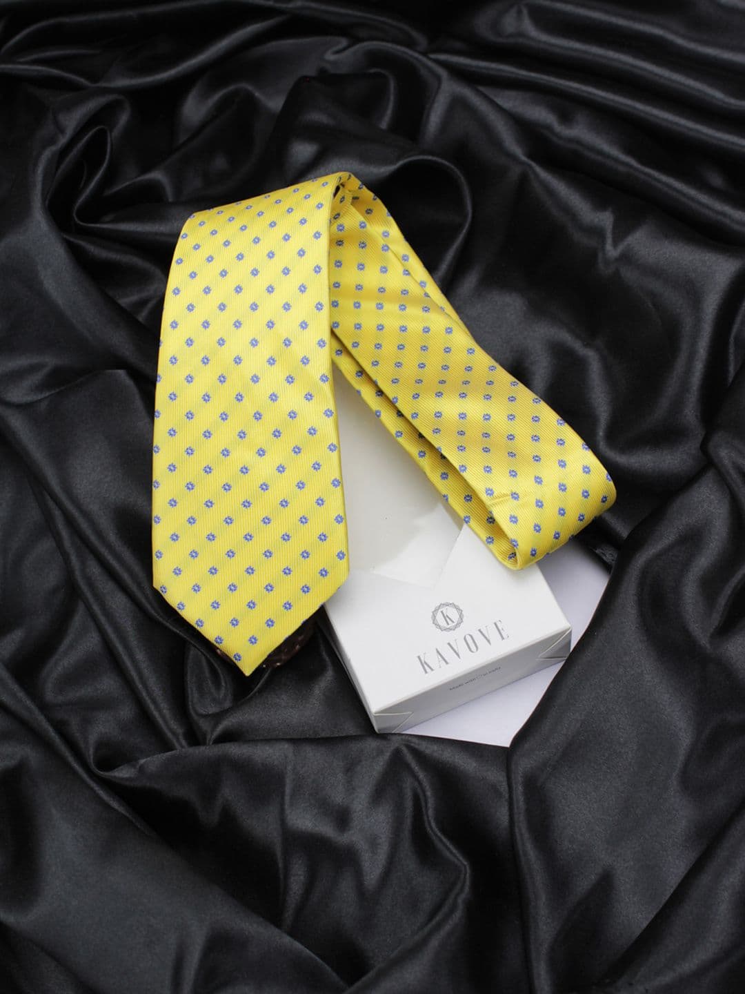Kavove Men Yellow & Blue Woven Design Broad Tie - view 1