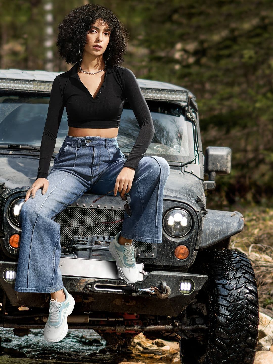 Roadster Women Blue Wide Leg High-Rise Light Fade Stretchable Jeans With Cut & Crew Detail - view 1