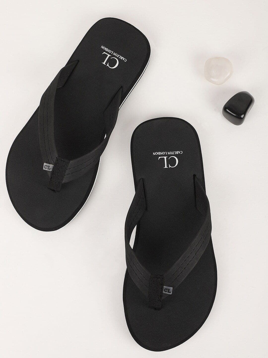 Carlton London Men Black Thong Flip-Flops - view 1
