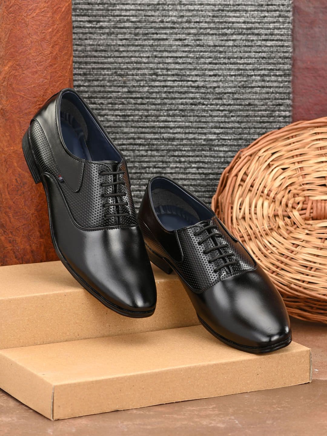 Azzaro Black Men Black Solid Formal Oxfords - view 1