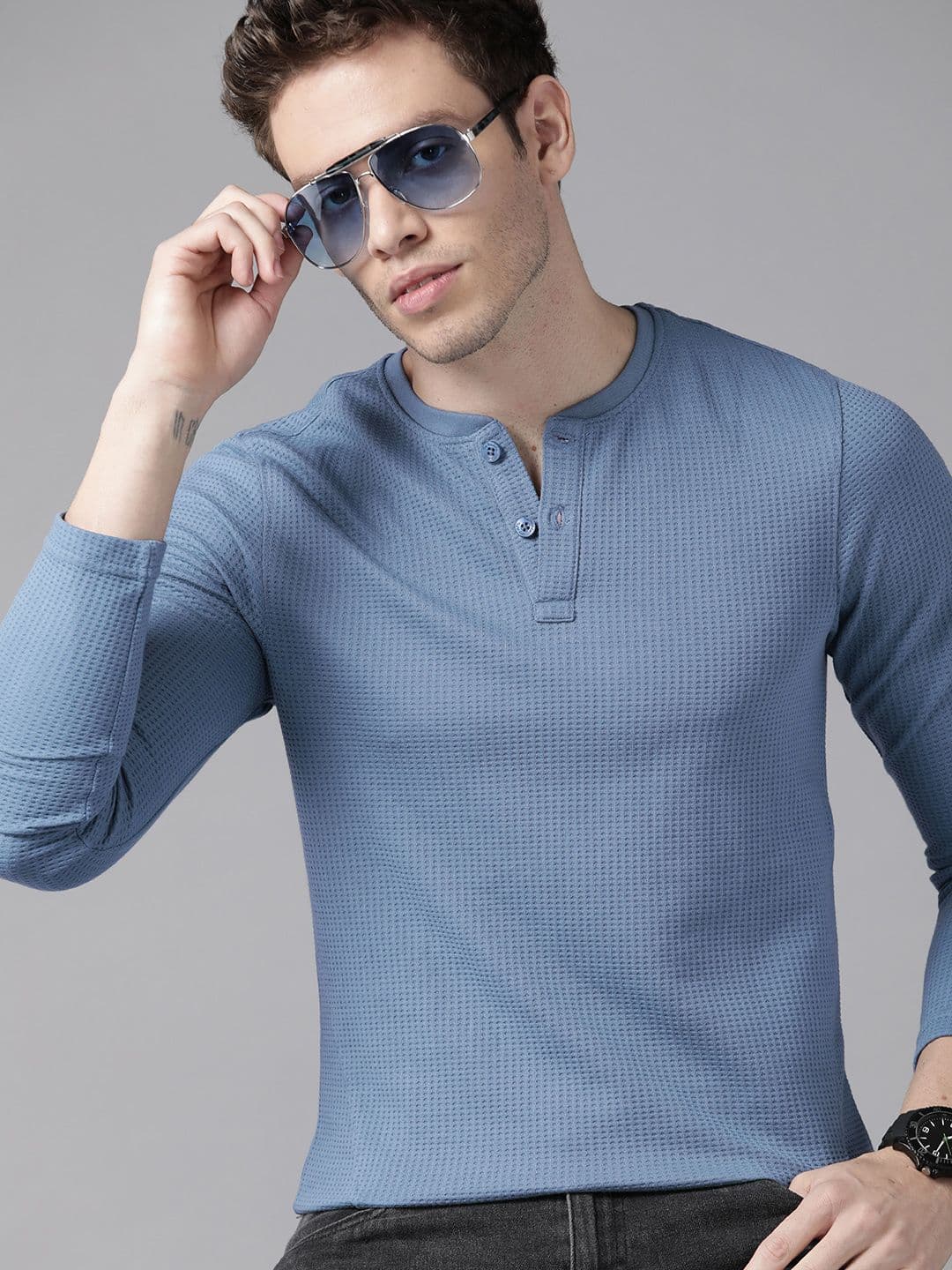 Roadster Men Blue Textured Henley Neck T-shirt - view 1