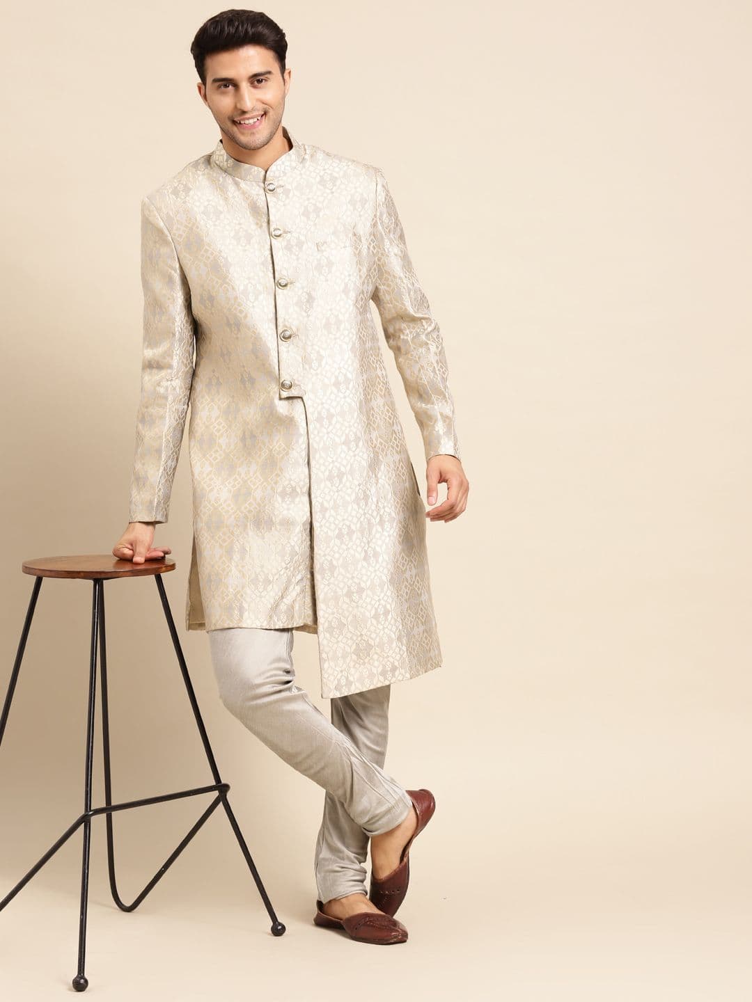 KISAH Men Grey Woven-Design Mandarin Collar Indowestern Sherwani