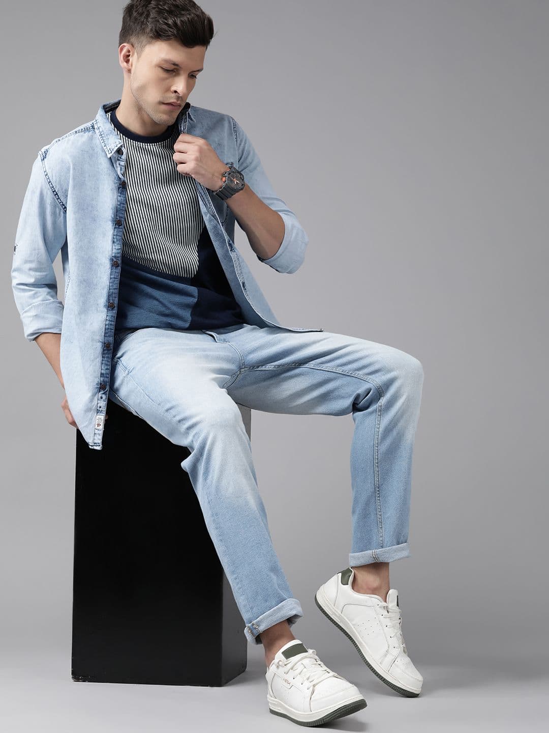 Roadster Men Blue Slim Tapered Fit Light Fade Stretchable Jeans - view 1
