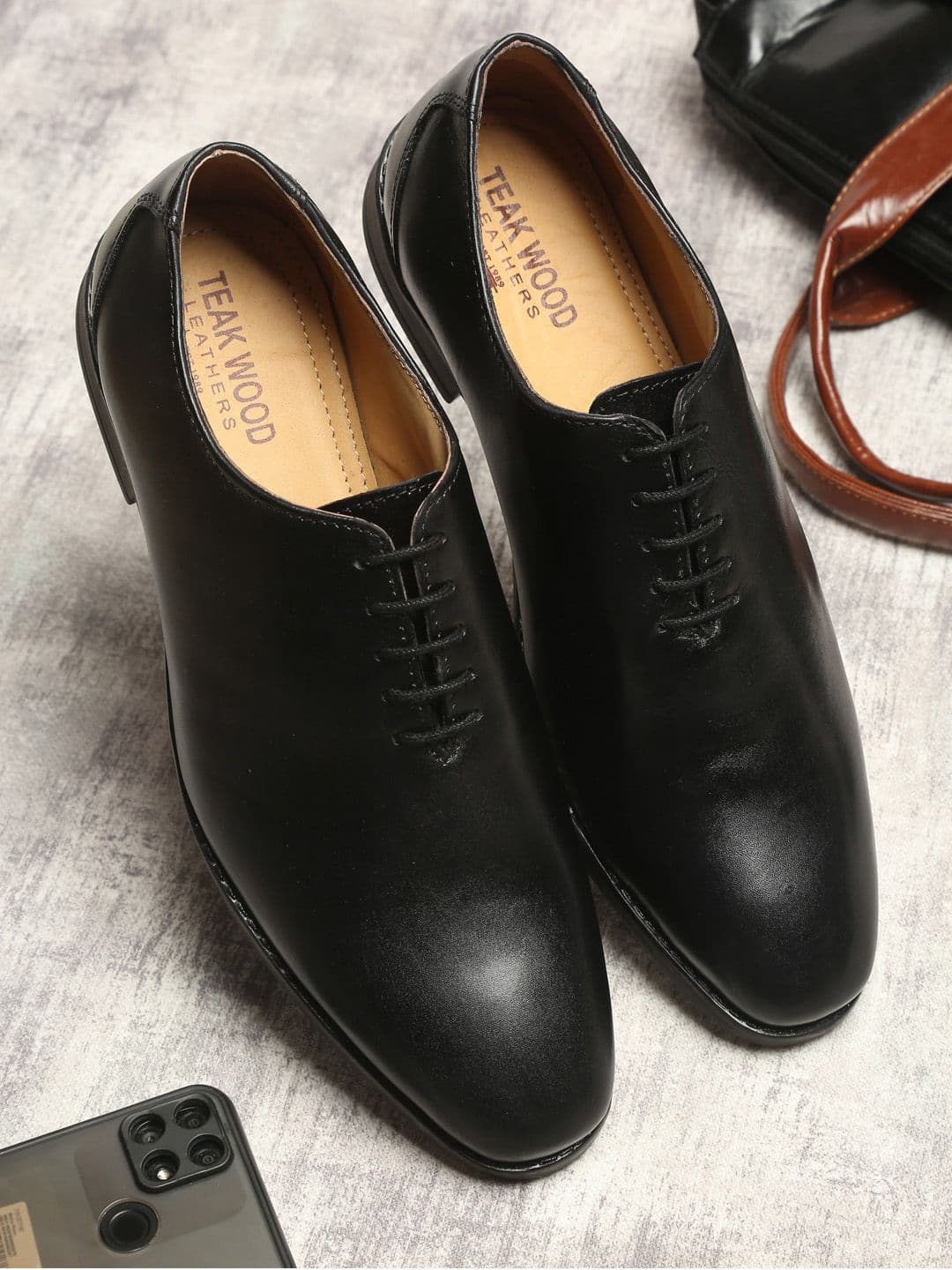 Teakwood Leathers Men Black Solid Genuine Leather Formal Oxfords - view 1