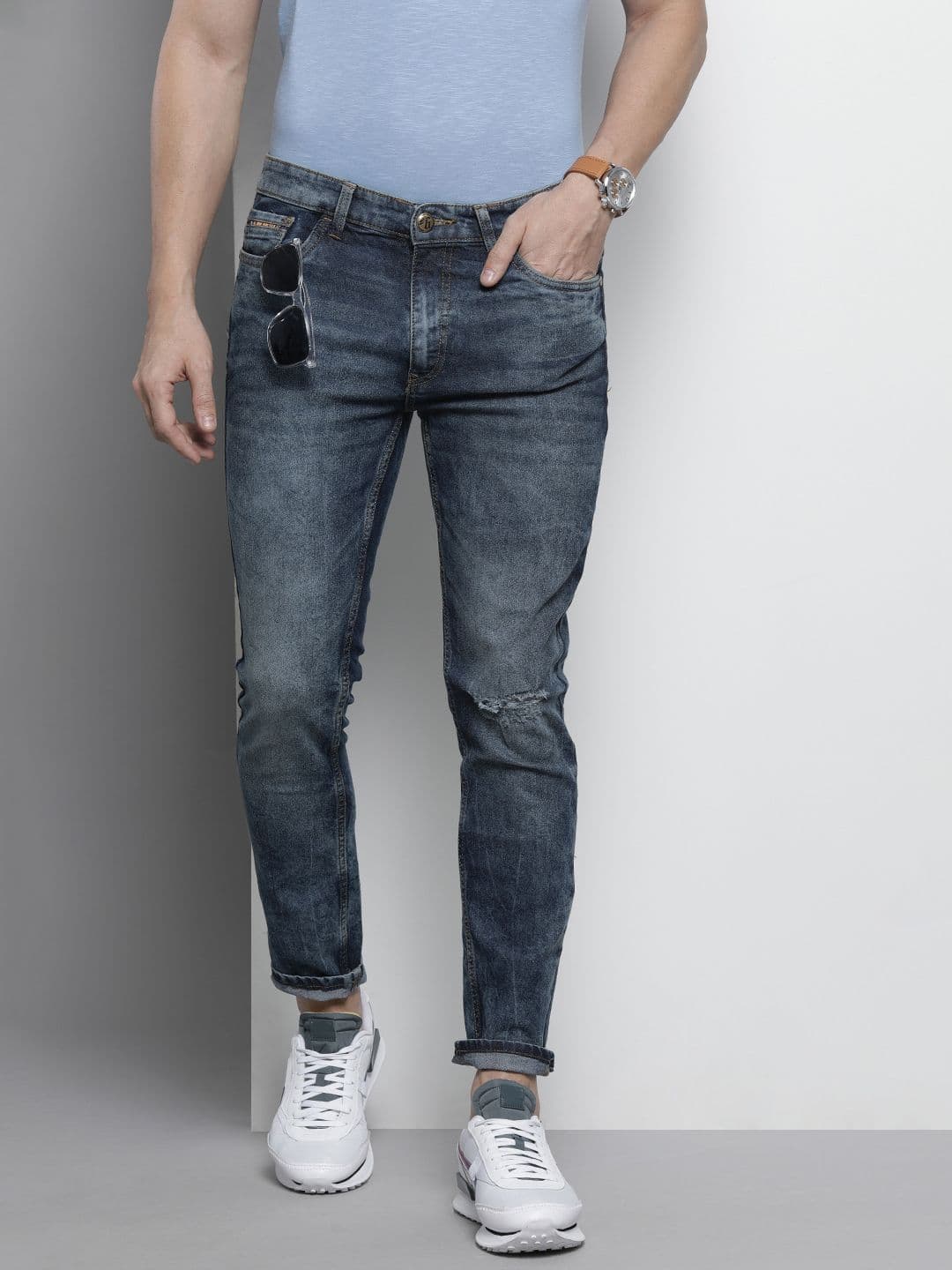 The Indian Garage Co Men Blue Slim Fit Low Distress Light Fade Stretchable Jeans - view 1