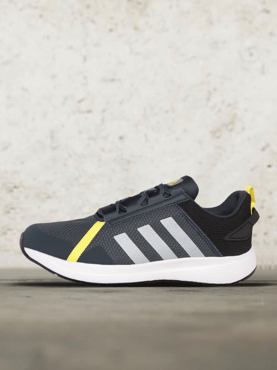 ADIDAS Men Charcoal Grey & Black Woven Design Gallivantor Running Shoes - view 1