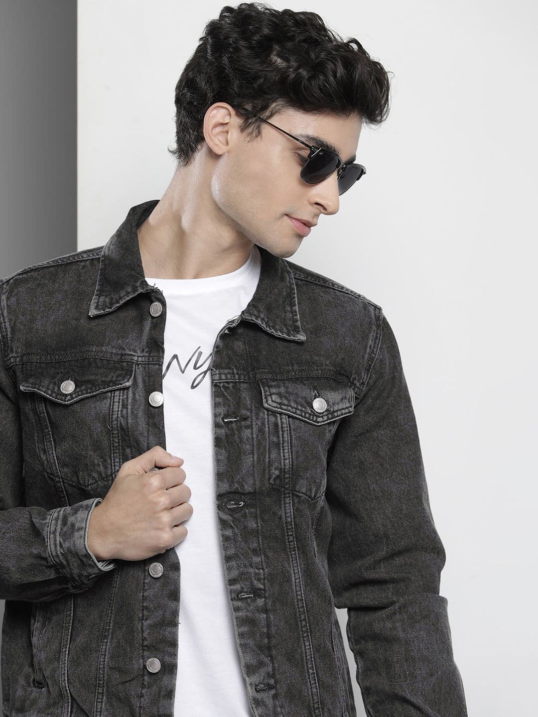 The Indian Garage Co Men Charcoal Grey Cotton Washed Denim Jacket - view 1