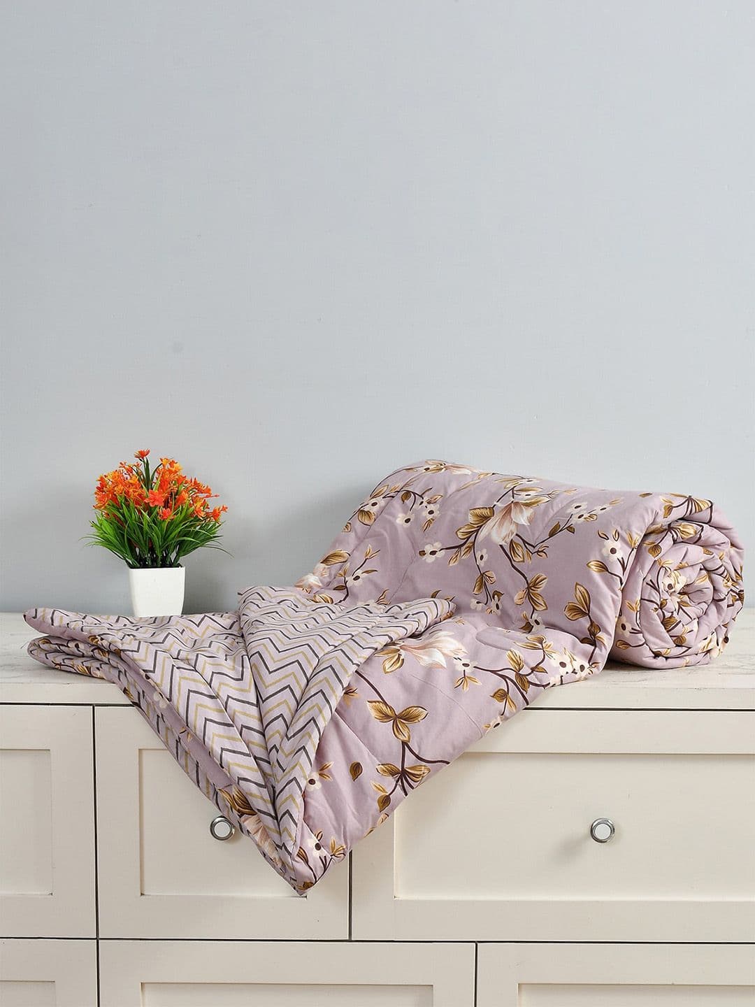 Florida Mauve Printed AC Comforter with Bedsheet & 2 Pillow Cover - view 1