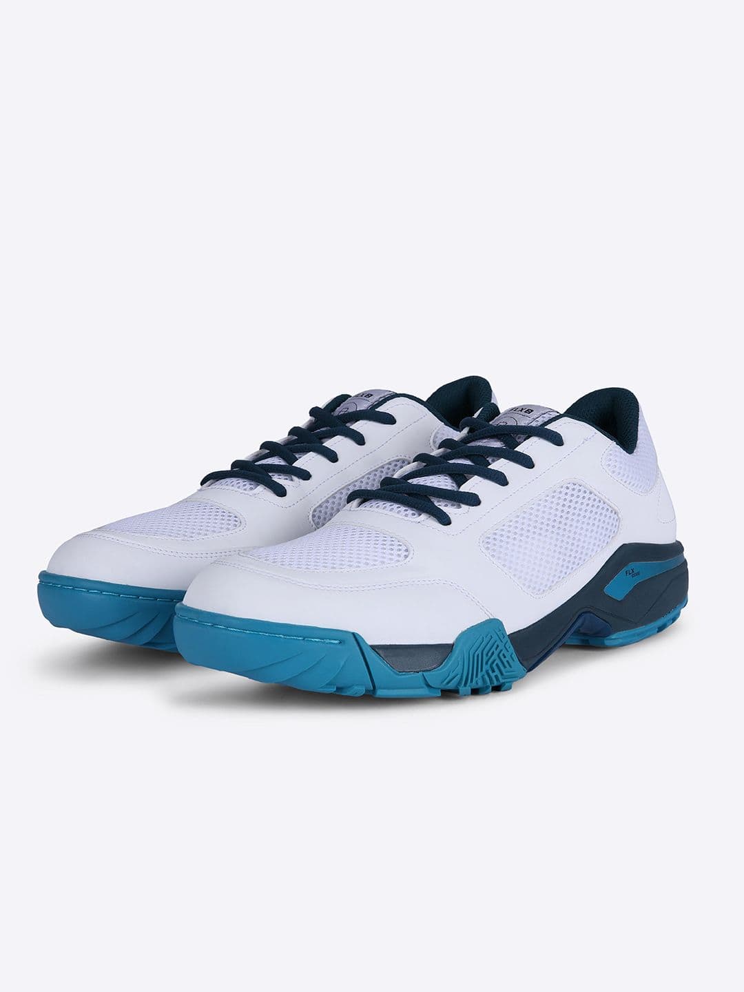 Decathlon Adult White CS 500 Flexible Cricket Shoes - view 1