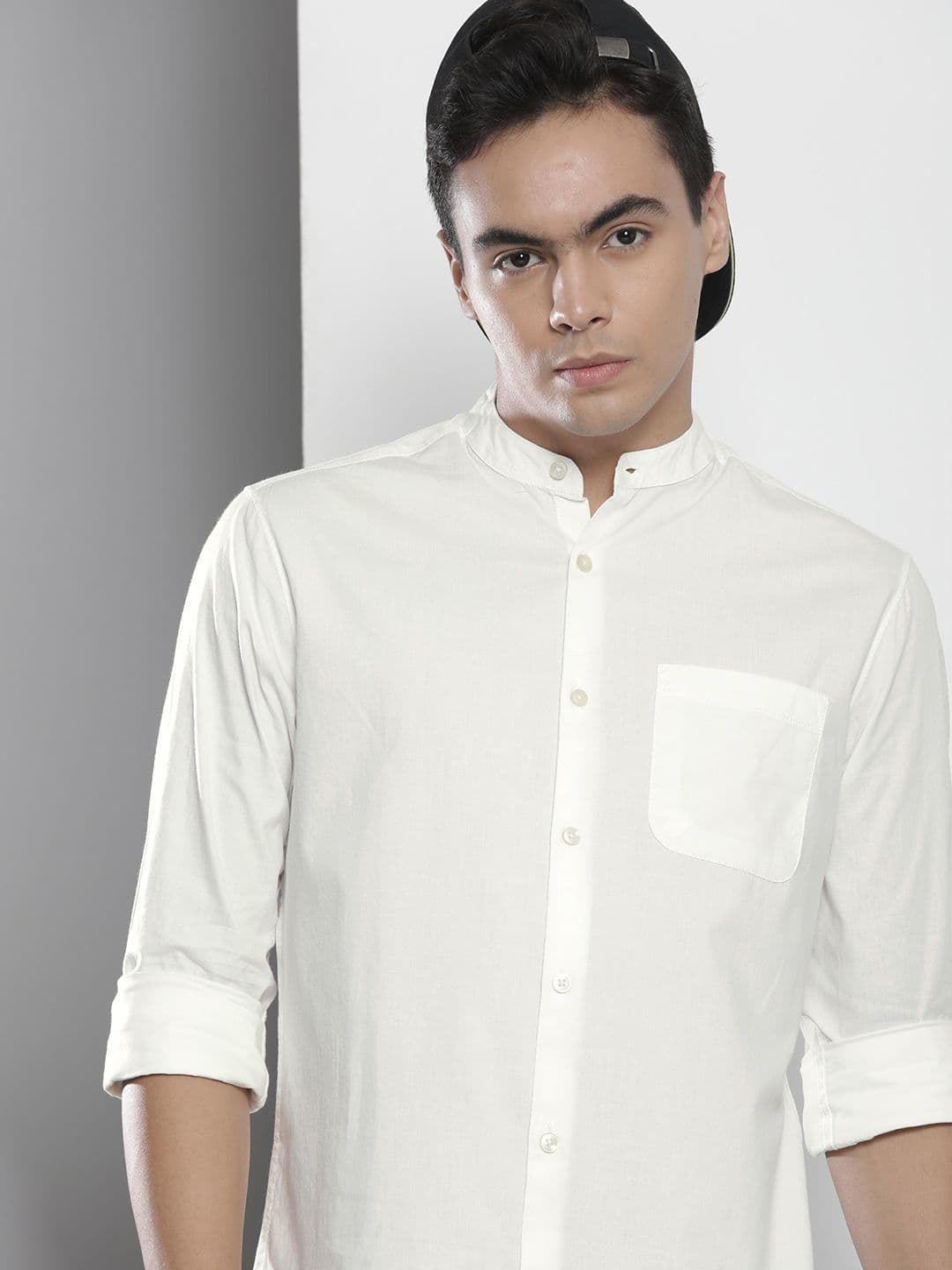 The Indian Garage Co Men White Solid Casual Shirt - view 1